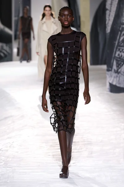 Look 35